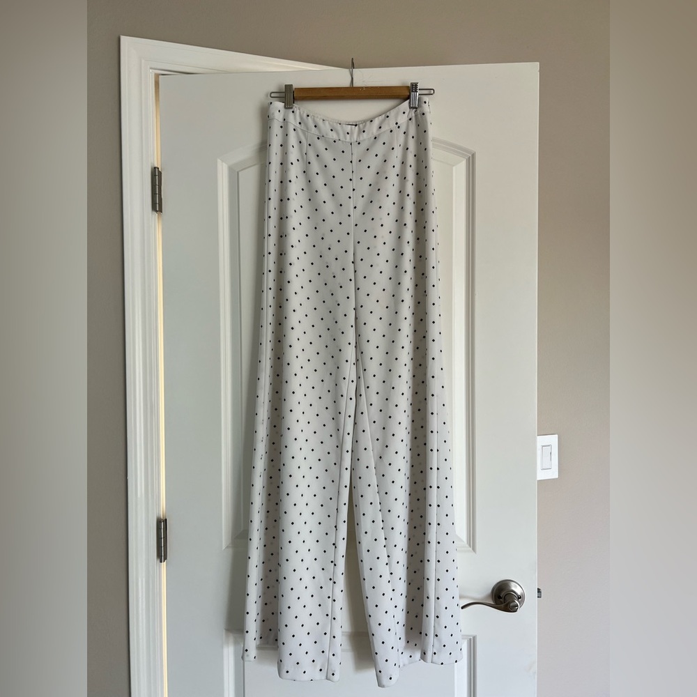White wide leg pants